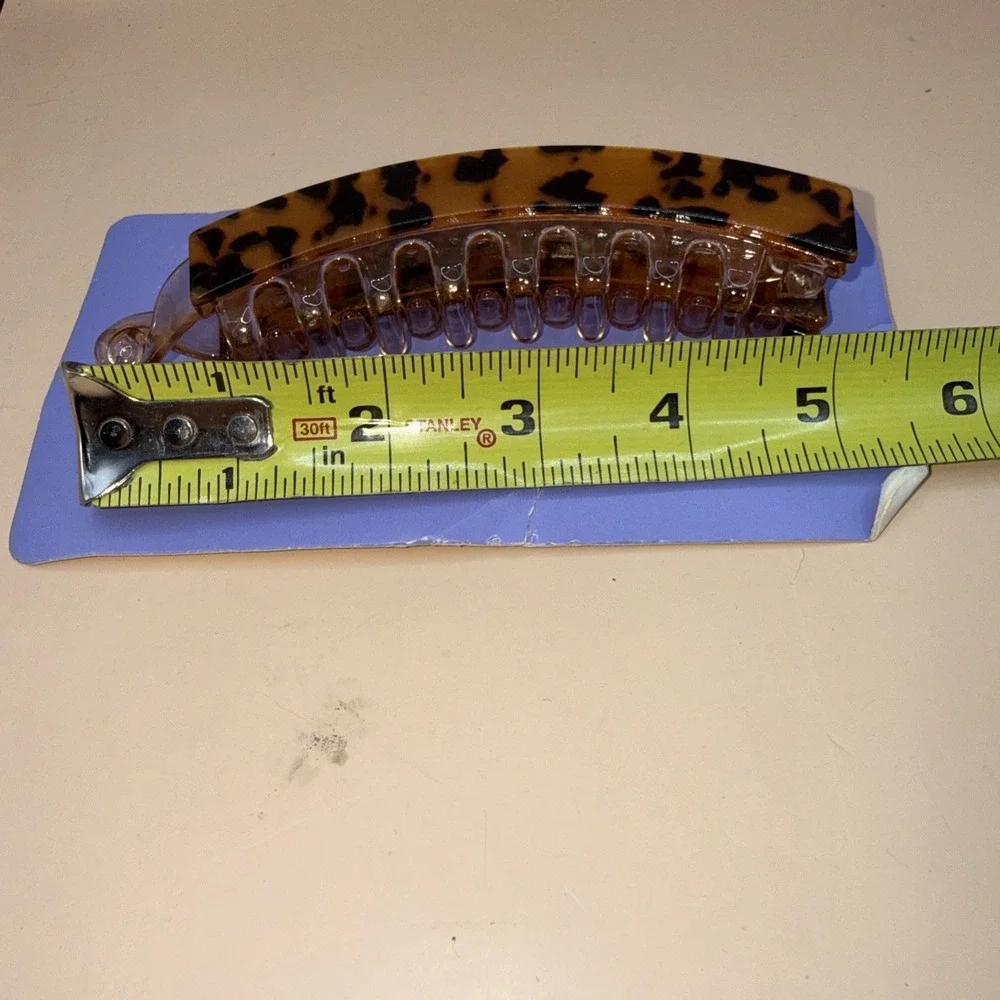 Claire's large Brown animal print hair clip claw Twist